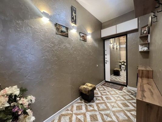 Продам однокомнатную (1-комн.) квартиру, Батурина ул, 199, Симферополь г