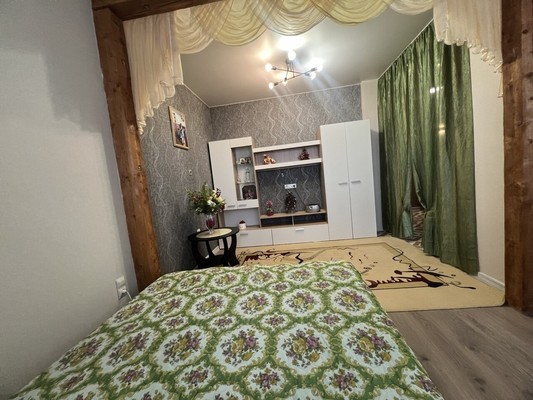 Продам однокомнатную (1-комн.) квартиру, Батурина ул, 199, Симферополь г