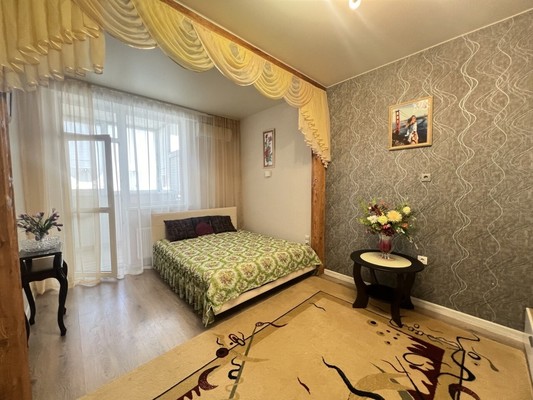 Продам однокомнатную (1-комн.) квартиру, Батурина ул, 199, Симферополь г