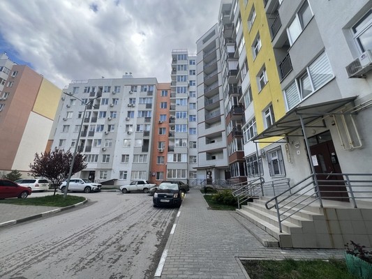 Продам однокомнатную (1-комн.) квартиру, Батурина ул, 199, Симферополь г