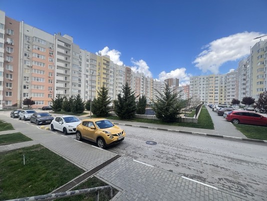 Продам однокомнатную (1-комн.) квартиру, Батурина ул, 199, Симферополь г