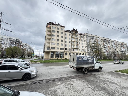 Продам трехкомнатную (3-комн.) квартиру, Кирова ул, 331/13, Нальчик г