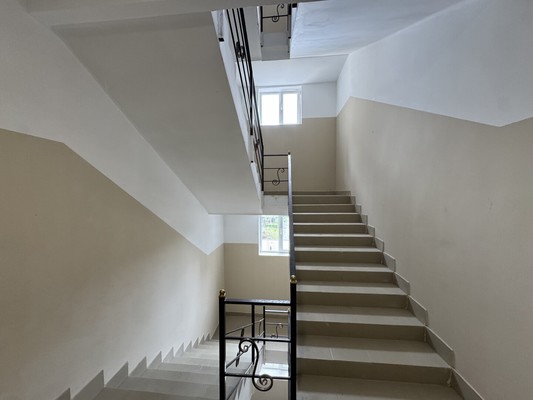 Продам трехкомнатную (3-комн.) квартиру, Кирова ул, 331/13, Нальчик г