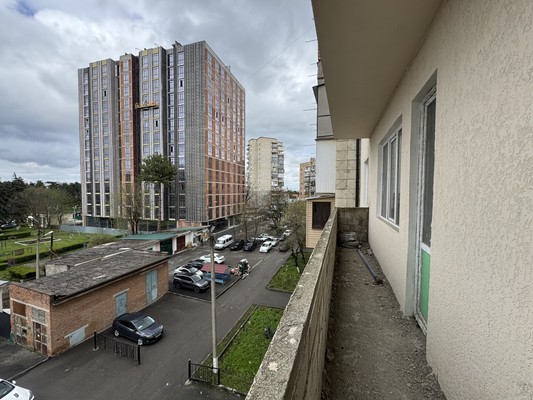 Продам трехкомнатную (3-комн.) квартиру, Кирова ул, 331/13, Нальчик г