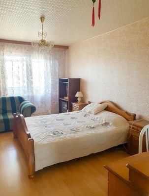 Продам трехкомнатную (3-комн.) квартиру, Чекистов пр-кт, 8, Краснодар г