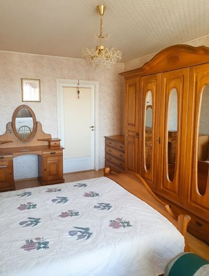 Продам трехкомнатную (3-комн.) квартиру, Чекистов пр-кт, 8, Краснодар г