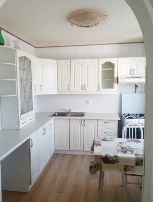 Продам трехкомнатную (3-комн.) квартиру, Чекистов пр-кт, 8, Краснодар г