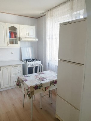 Продам трехкомнатную (3-комн.) квартиру, Чекистов пр-кт, 8, Краснодар г