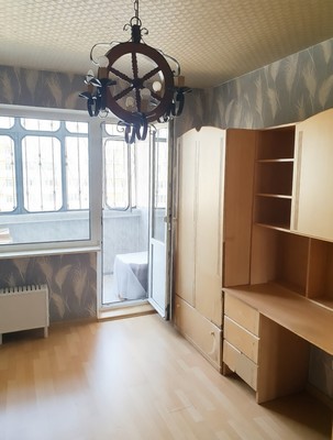 Продам трехкомнатную (3-комн.) квартиру, Чекистов пр-кт, 8, Краснодар г