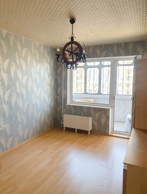 Продам трехкомнатную (3-комн.) квартиру, Чекистов пр-кт, 8, Краснодар г