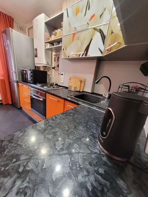 Продам двухкомнатную (2-комн.) квартиру, Октябрьская ул, 11, Таганрог г