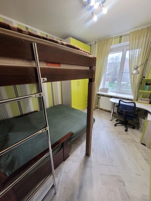 Продам двухкомнатную (2-комн.) квартиру, Октябрьская ул, 11, Таганрог г