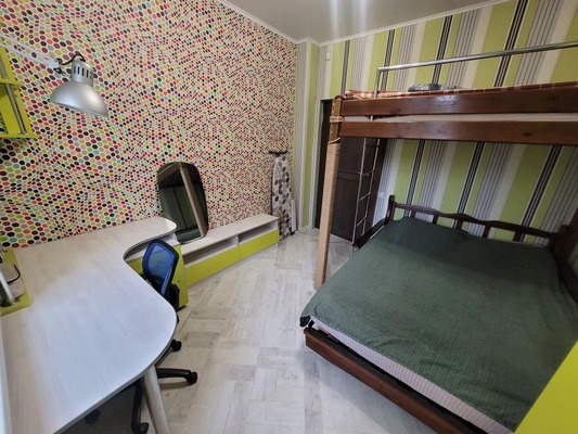 Продам двухкомнатную (2-комн.) квартиру, Октябрьская ул, 11, Таганрог г