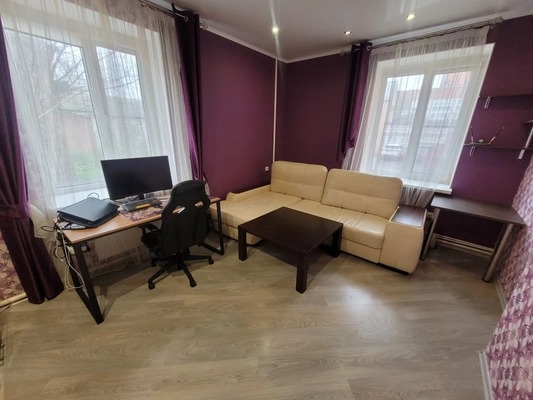 Продам двухкомнатную (2-комн.) квартиру, Октябрьская ул, 11, Таганрог г