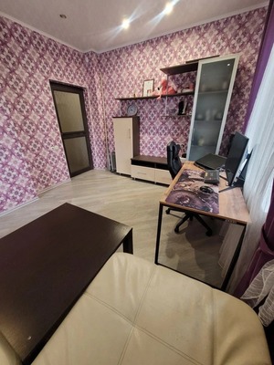 Продам двухкомнатную (2-комн.) квартиру, Октябрьская ул, 11, Таганрог г