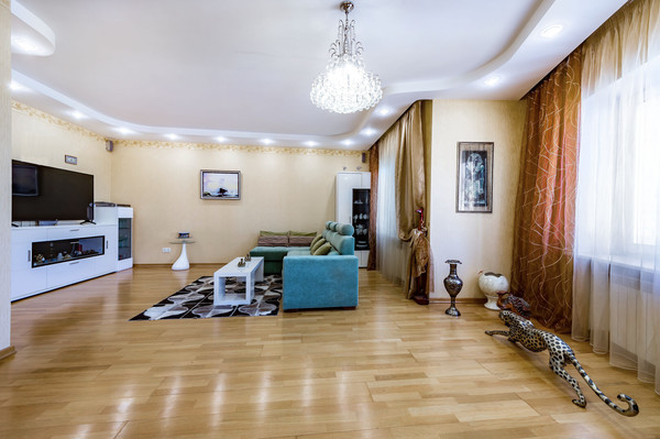 Продам многокомнатную квартиру, Тореза пр-кт, 95а, Санкт-Петербург г