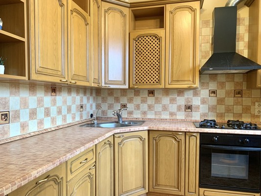 Продам трехкомнатную (3-комн.) квартиру, Ленинский пр-кт, 41к2, Москва г