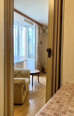 Продам трехкомнатную (3-комн.) квартиру, Ленинский пр-кт, 41к2, Москва г