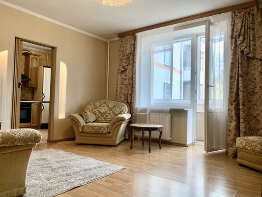 Продам трехкомнатную (3-комн.) квартиру, Ленинский пр-кт, 41к2, Москва г