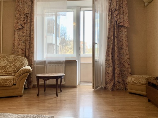 Продам трехкомнатную (3-комн.) квартиру, Ленинский пр-кт, 41к2, Москва г