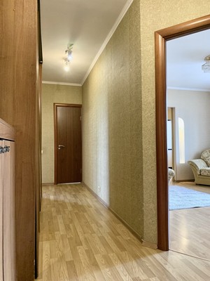 Продам трехкомнатную (3-комн.) квартиру, Ленинский пр-кт, 41к2, Москва г