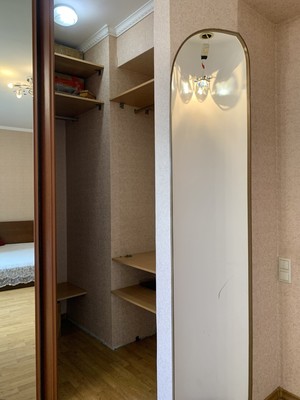 Продам трехкомнатную (3-комн.) квартиру, Ленинский пр-кт, 41к2, Москва г