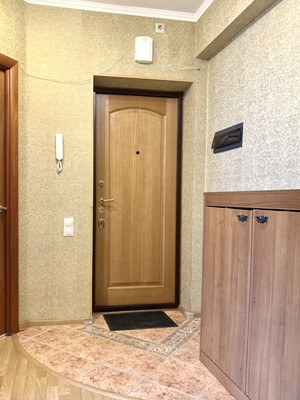 Продам трехкомнатную (3-комн.) квартиру, Ленинский пр-кт, 41к2, Москва г