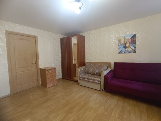 Продам комнату в 4-комн. квартире, Угловой пер, 7А, Санкт-Петербург г