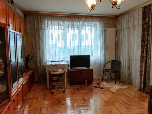 Продам трехкомнатную (3-комн.) квартиру, Димитрова ул, 13, Майкоп г