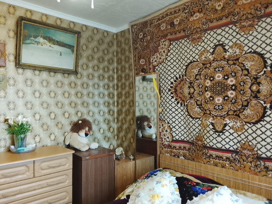 Продам трехкомнатную (3-комн.) квартиру, Димитрова ул, 13, Майкоп г