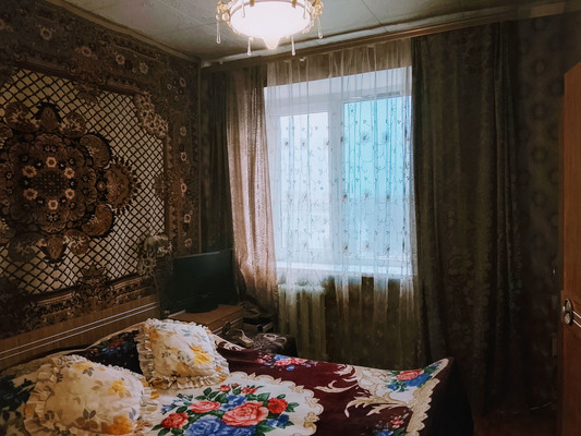 Продам трехкомнатную (3-комн.) квартиру, Димитрова ул, 13, Майкоп г