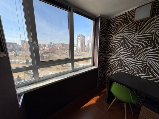 Продам трехкомнатную (3-комн.) квартиру, Алексеева ул, 17, Красноярск г