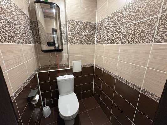 Продам трехкомнатную (3-комн.) квартиру, Алексеева ул, 17, Красноярск г