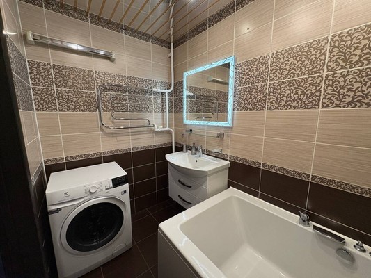 Продам трехкомнатную (3-комн.) квартиру, Алексеева ул, 17, Красноярск г