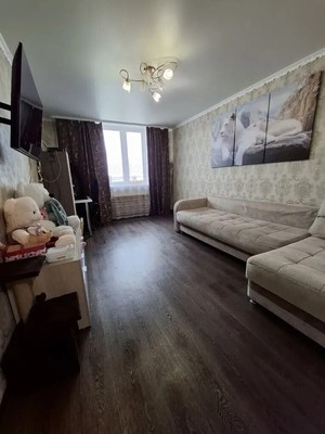 Продам двухкомнатную (2-комн.) квартиру, Чайковского ул, 26, Ишим г