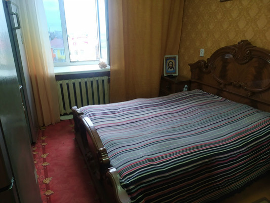 Продам трехкомнатную (3-комн.) квартиру, Береговая ул, 21, Ишим г