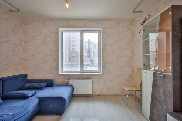 Продам однокомнатную (1-комн.) квартиру, Крымской весны ул, 5к7, Мирное с