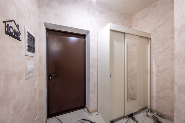 Продам однокомнатную (1-комн.) квартиру, Крымской весны ул, 5к7, Мирное с