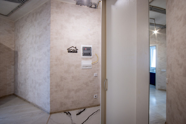 Продам однокомнатную (1-комн.) квартиру, Крымской весны ул, 5к7, Мирное с