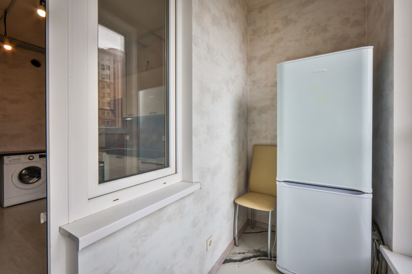 Продам однокомнатную (1-комн.) квартиру, Крымской весны ул, 5к7, Мирное с