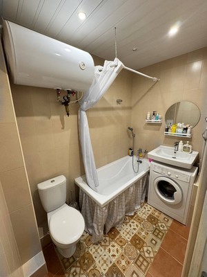 Продам однокомнатную (1-комн.) квартиру, Победы пр-кт, 54, Симферополь г