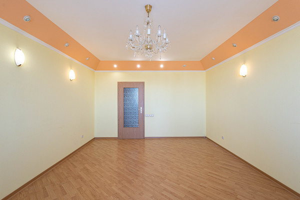 Продам трехкомнатную (3-комн.) квартиру, Мира ул, 51, Ханты-Мансийск г