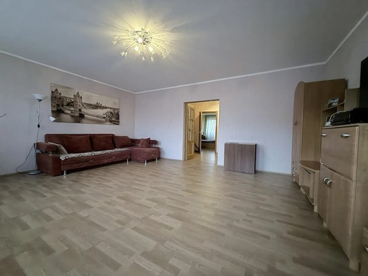 Продам трехкомнатную (3-комн.) квартиру, Домны Каликовой ул, 36, Сыктывкар г