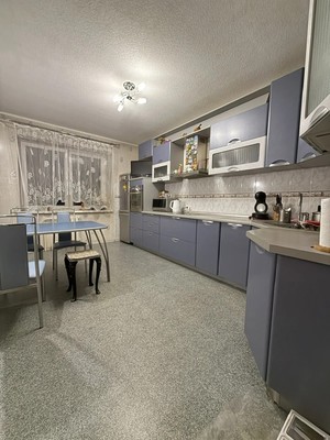 Продам трехкомнатную (3-комн.) квартиру, Домны Каликовой ул, 36, Сыктывкар г