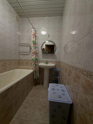 Продам трехкомнатную (3-комн.) квартиру, Домны Каликовой ул, 36, Сыктывкар г