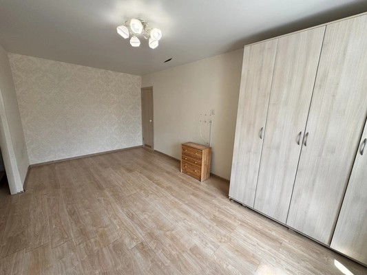 Продам однокомнатную (1-комн.) квартиру, Дружбы ул, 10, Казань г