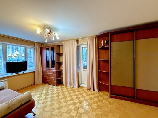 Продам двухкомнатную (2-комн.) квартиру, Гагарина ул, 81к3, Жуковский г