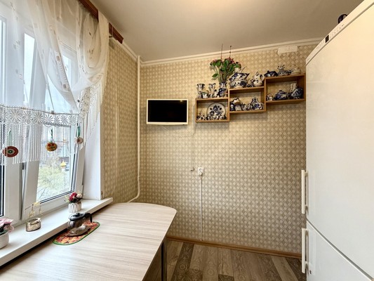 Продам двухкомнатную (2-комн.) квартиру, Гагарина ул, 81к3, Жуковский г