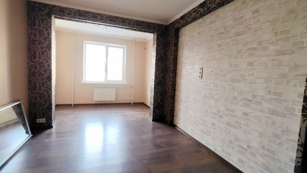 Продам однокомнатную (1-комн.) квартиру, Балаклавская ул, 97, Симферополь г