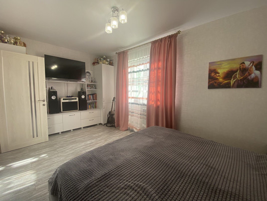 Продам трехкомнатную (3-комн.) квартиру, Ленинградская ул, 411, Анапа г